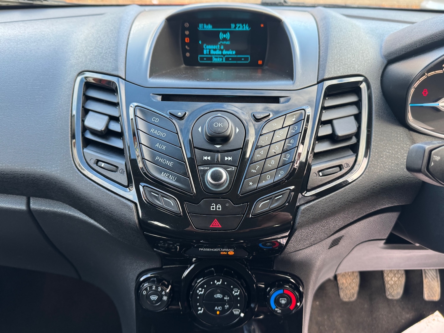 Used Ford Fiesta 2013 for sale - 76612198: Photo 11