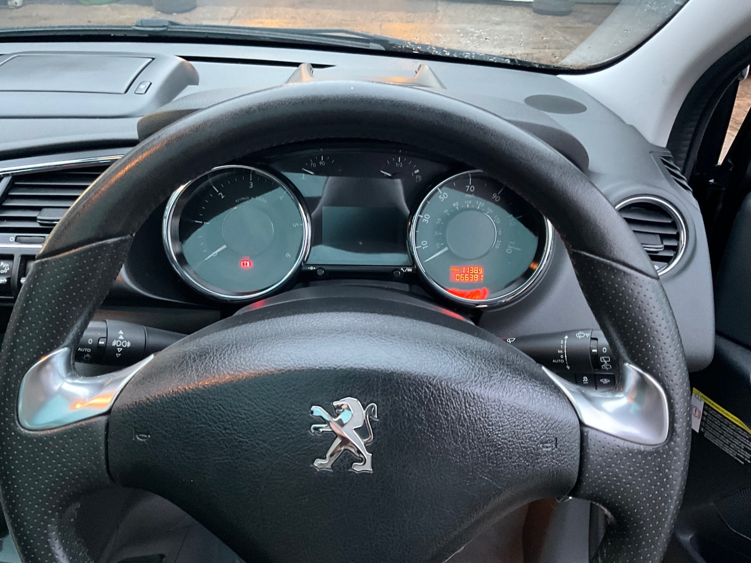 Used Peugeot 3008 2016 for sale - 77528128: Photo 15