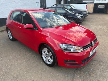 Volkswagen - Golf