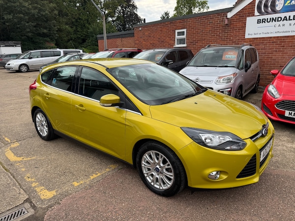 Used Ford Focus 2012 for sale - 75680640: Photo 2
