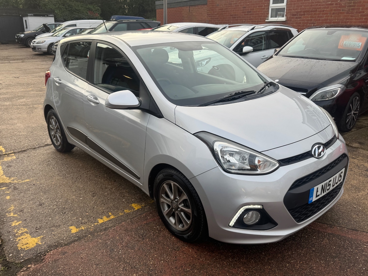 Used Hyundai i10 2015 for sale - 77207514: Photo 2