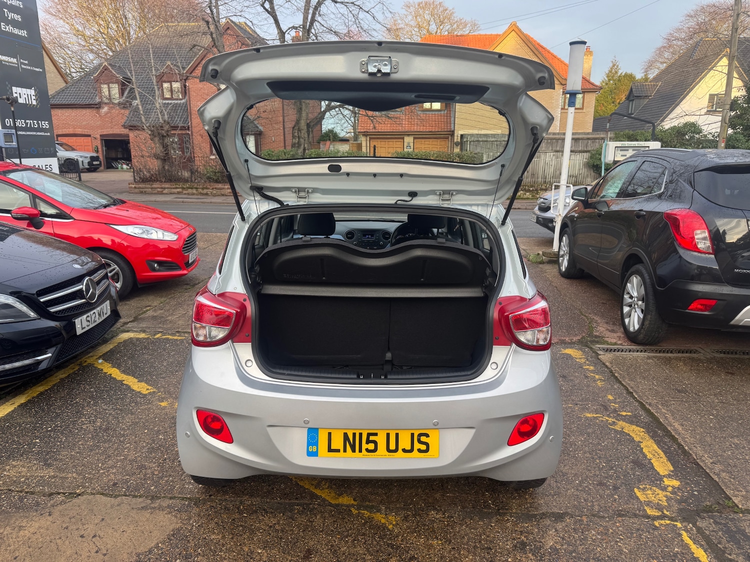 Used Hyundai i10 2015 for sale - 77207514: Photo 5