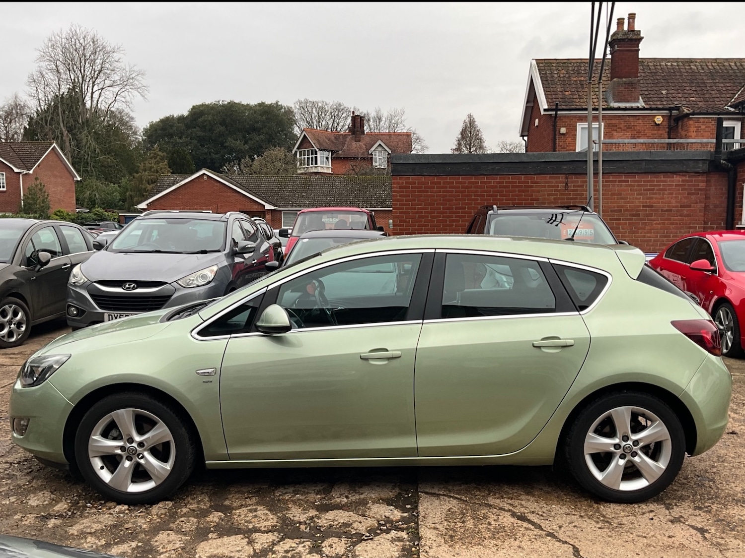 Used Vauxhall Astra 2011 for sale - 77283884: Photo 2