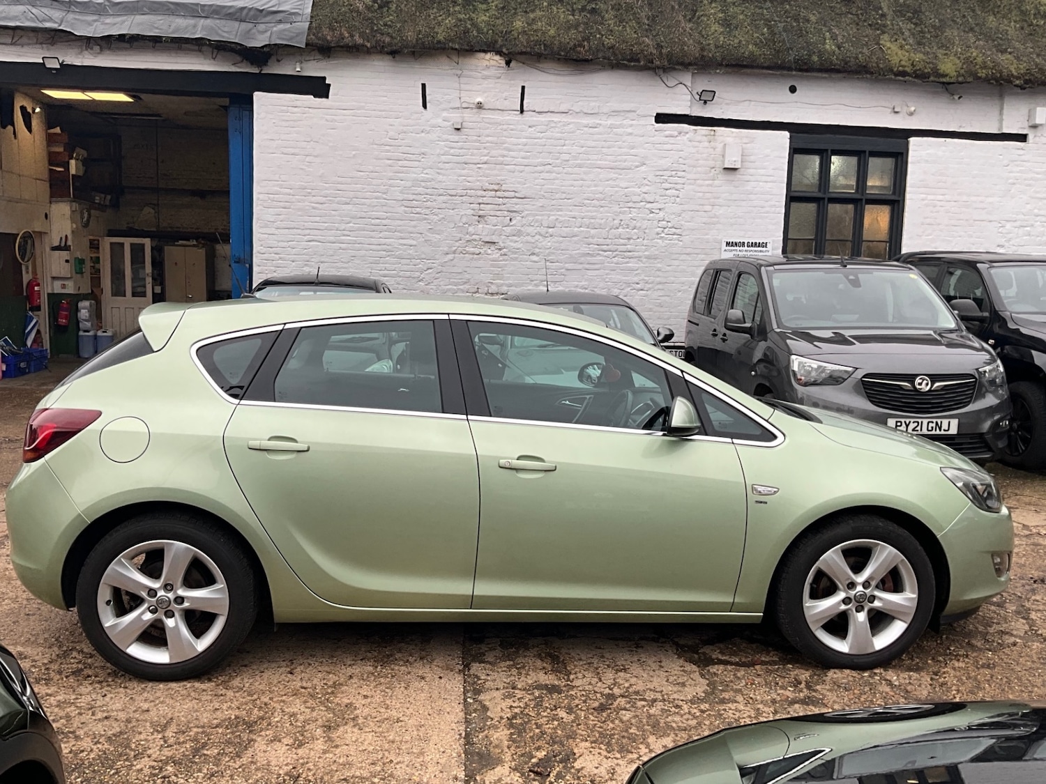 Used Vauxhall Astra 2011 for sale - 77283884: Photo 6