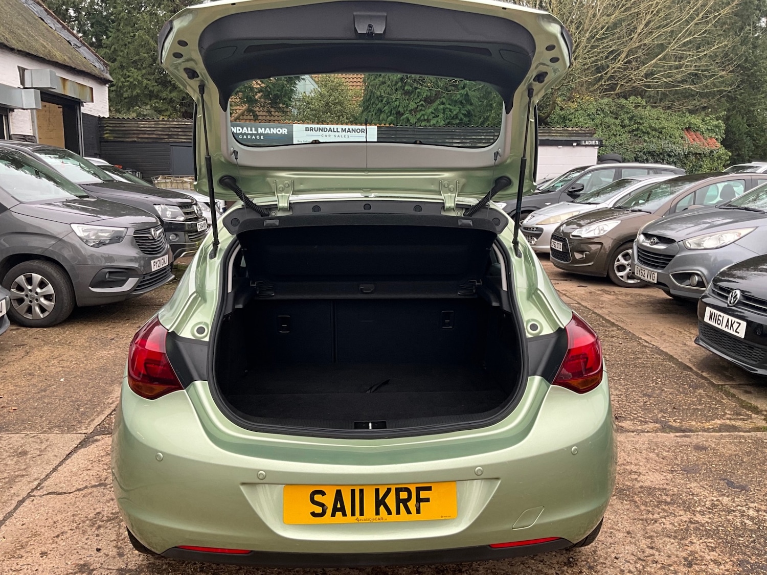 Used Vauxhall Astra 2011 for sale - 77283884: Photo 7