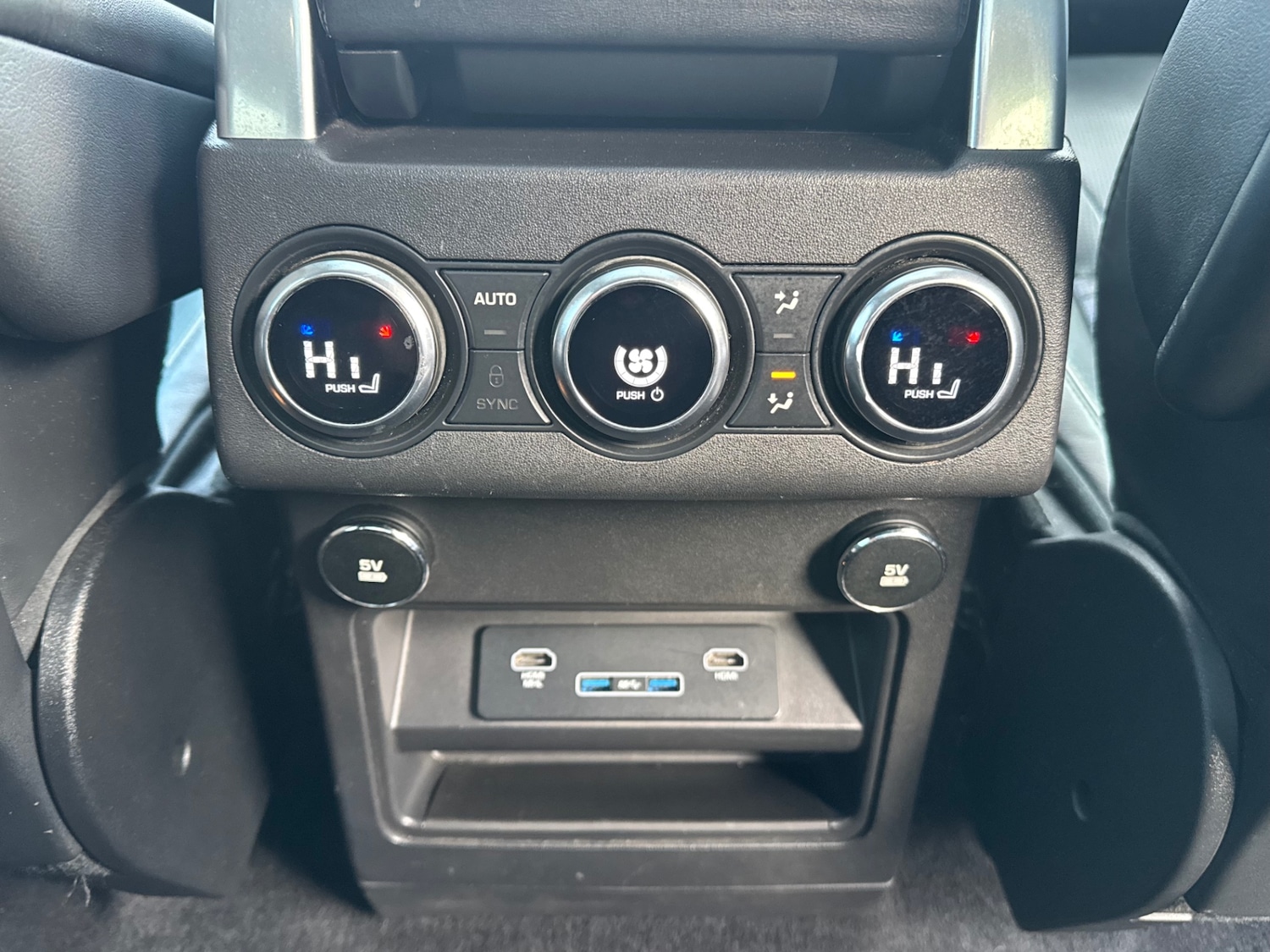 Used Land Rover Discovery 2018 for sale - 77023108: Photo 10