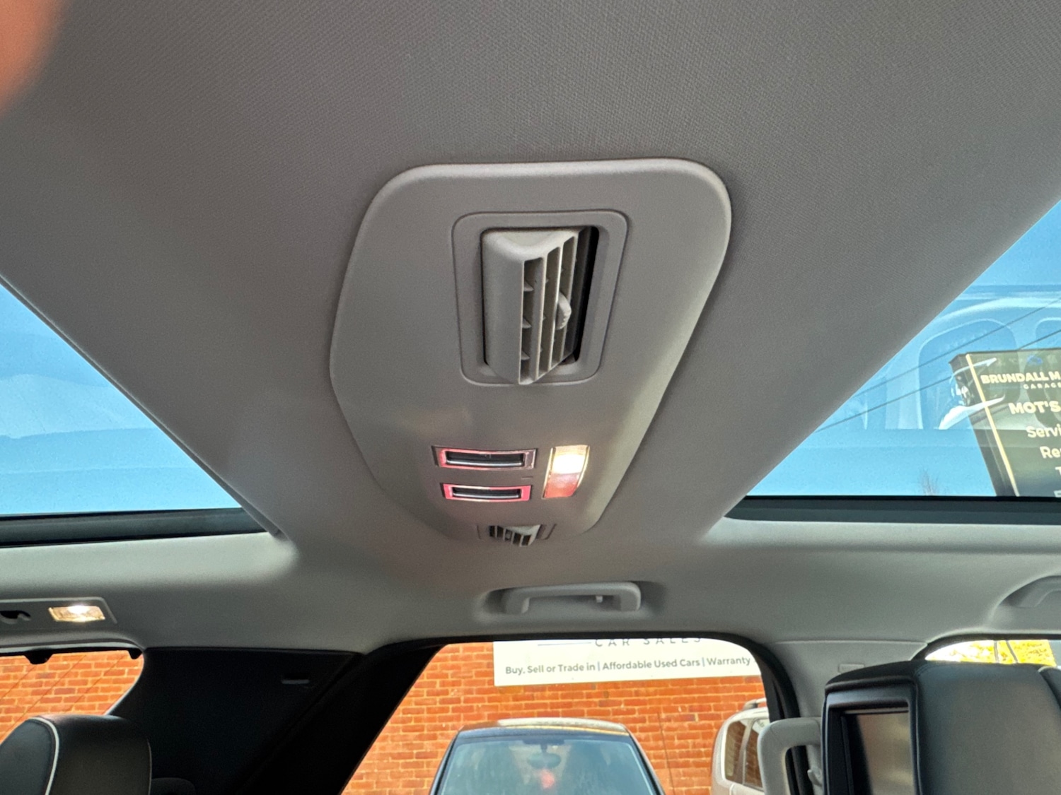 Used Land Rover Discovery 2018 for sale - 77023108: Photo 13