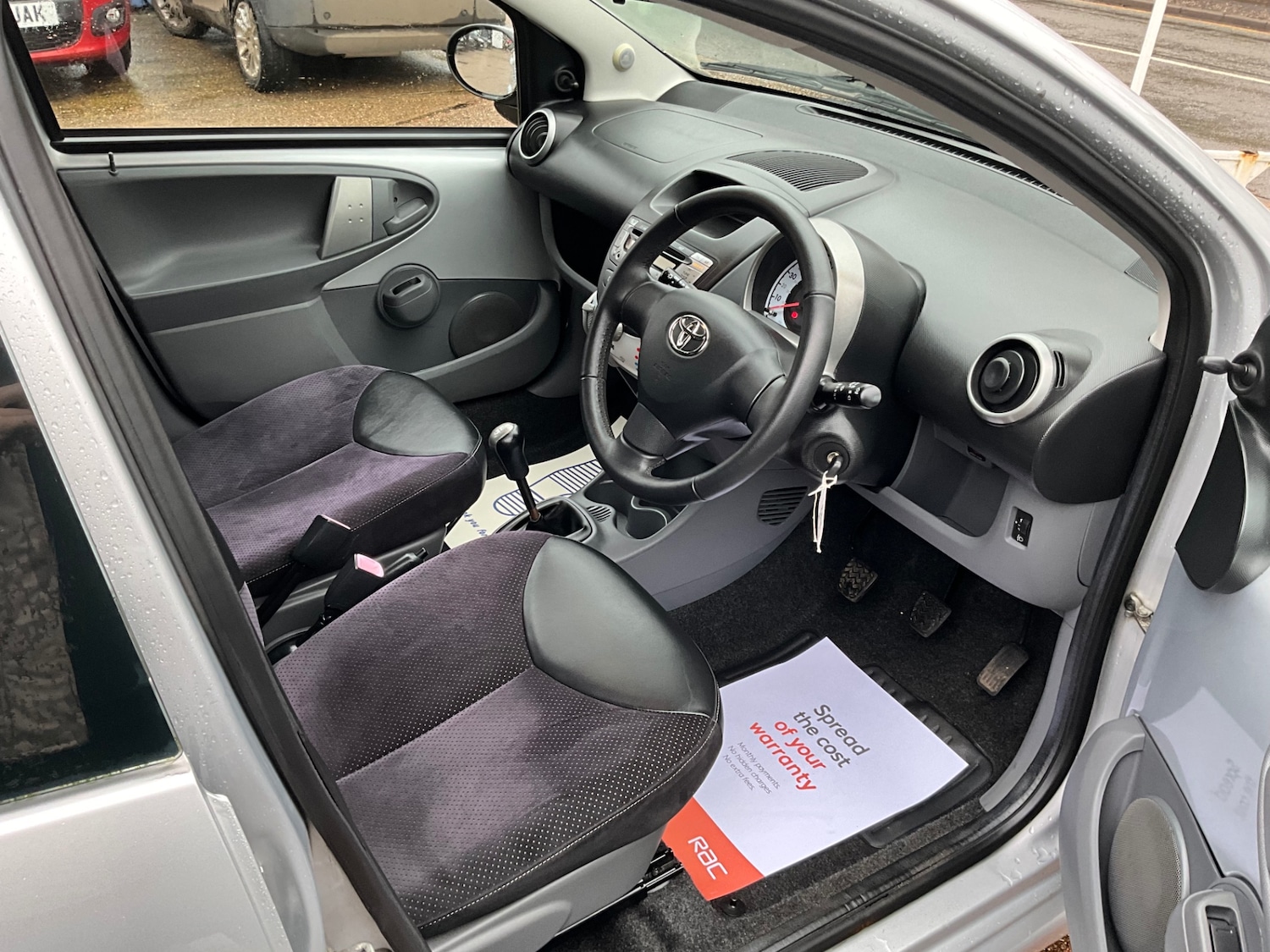 Used Toyota AYGO 2009 for sale - 77379299: Photo 9