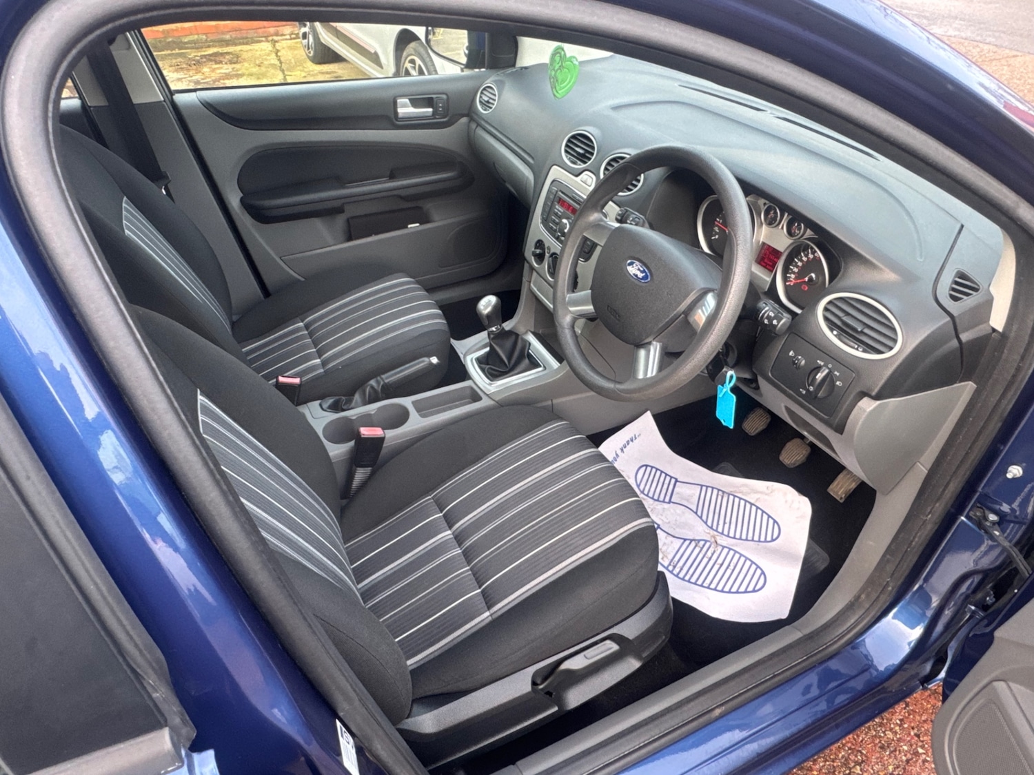 Used Ford Focus 2010 for sale - 77023479: Photo 8