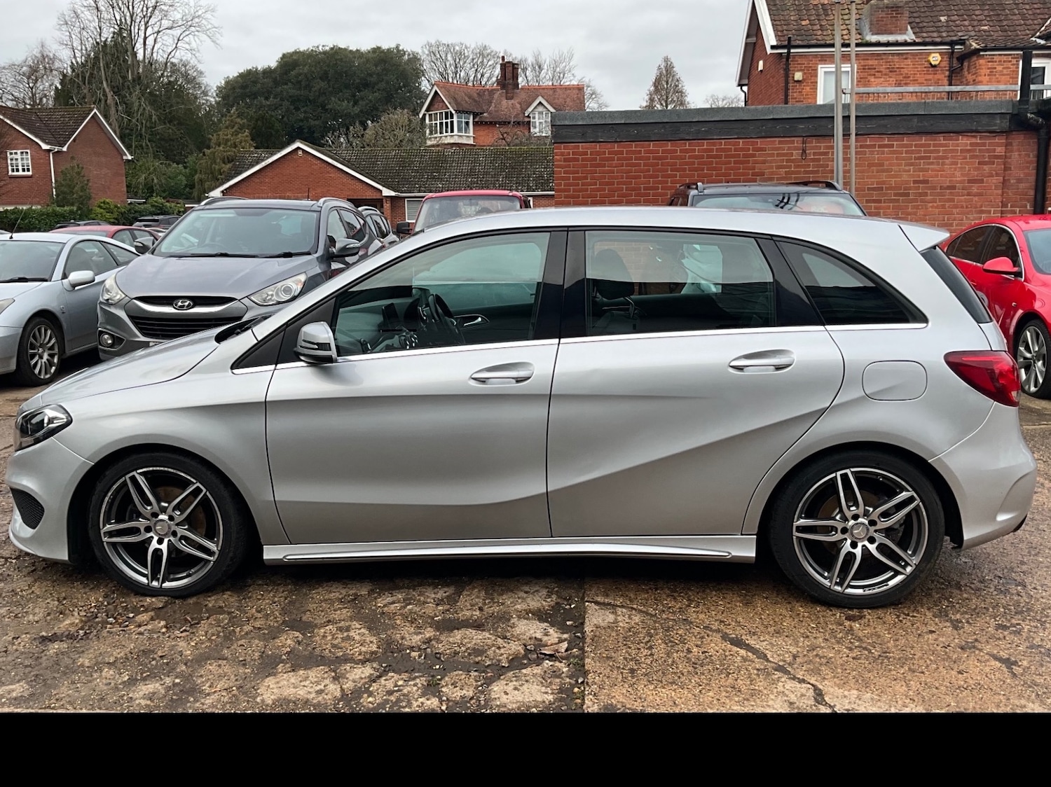 Used Mercedes-Benz B Class 2017 for sale - 77170596: Photo 2