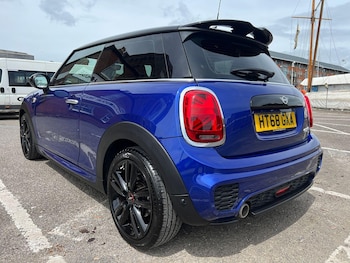Used MINI Hatch 2018 for sale - 76793385: Photo