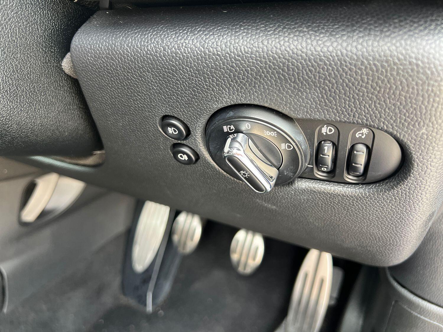 Used MINI Hatch 2018 for sale - 76793385: Photo 43