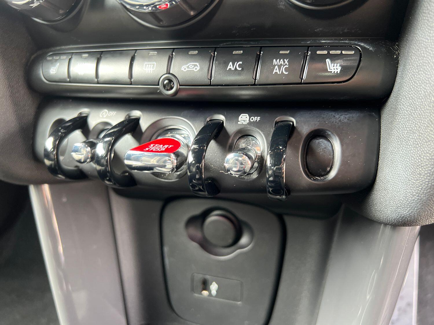 Used MINI Hatch 2018 for sale - 76793385: Photo 51