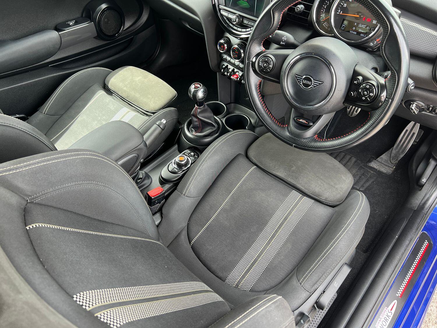 Used MINI Hatch 2018 for sale - 76793385: Photo 9