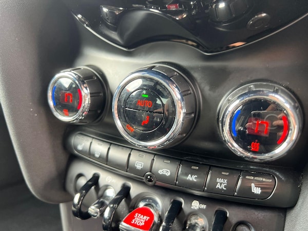 Used MINI Hatch 2018 for sale - 74808204: Photo 14