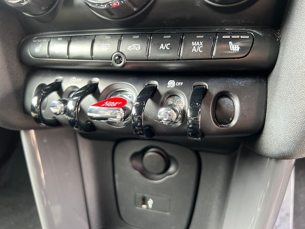 Used MINI Hatch 2018 for sale - 74808204: Photo 51