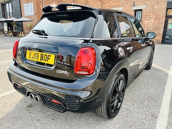 Used MINI Hatch 2018 for sale - 79417424: Photo