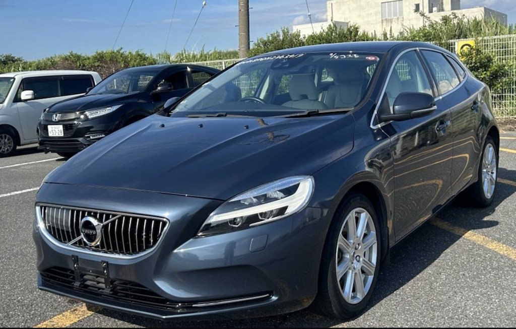 Used Volvo V40 2016 for sale - 76847021: Photo 2