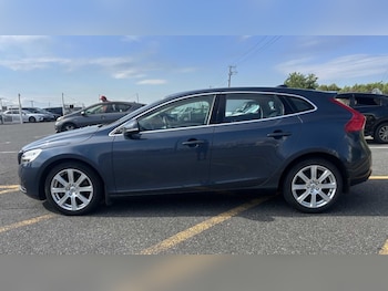 Used Volvo V40 2016 for sale - 76847021: Photo