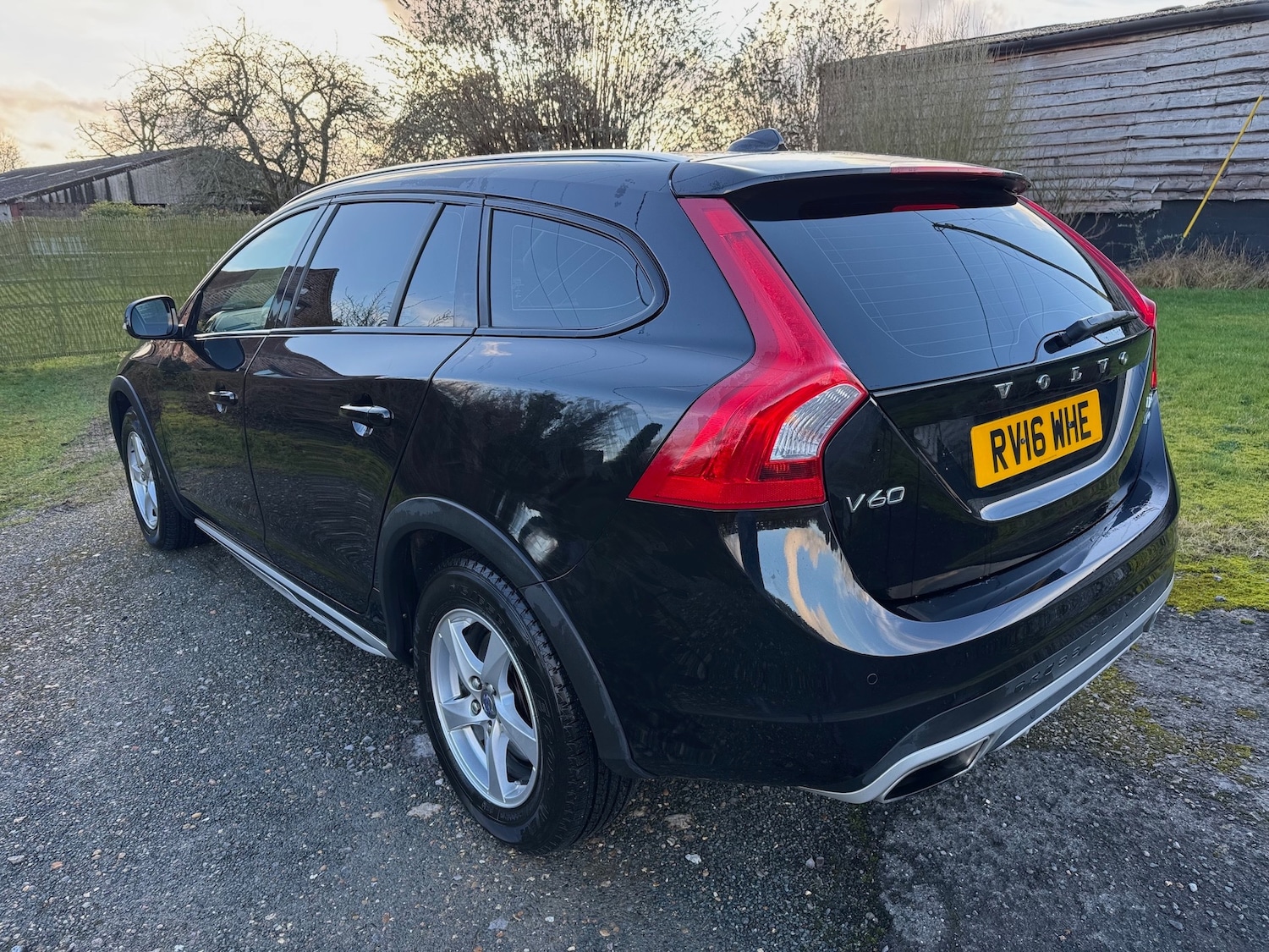 Used Volvo V60 Cross Country 2024 for sale - 77417939: Photo 6