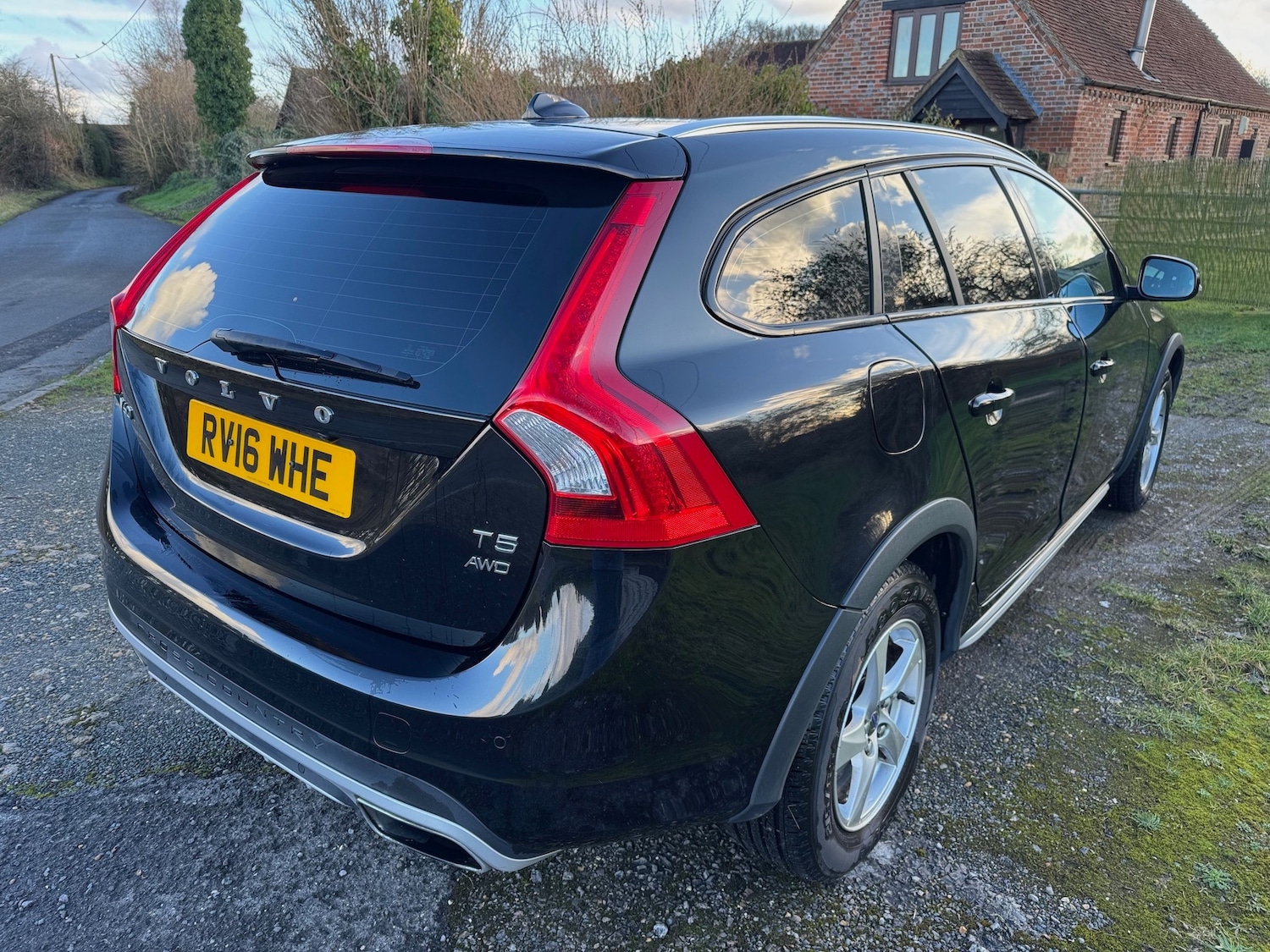 Used Volvo V60 Cross Country 2024 for sale - 77417939: Photo 7