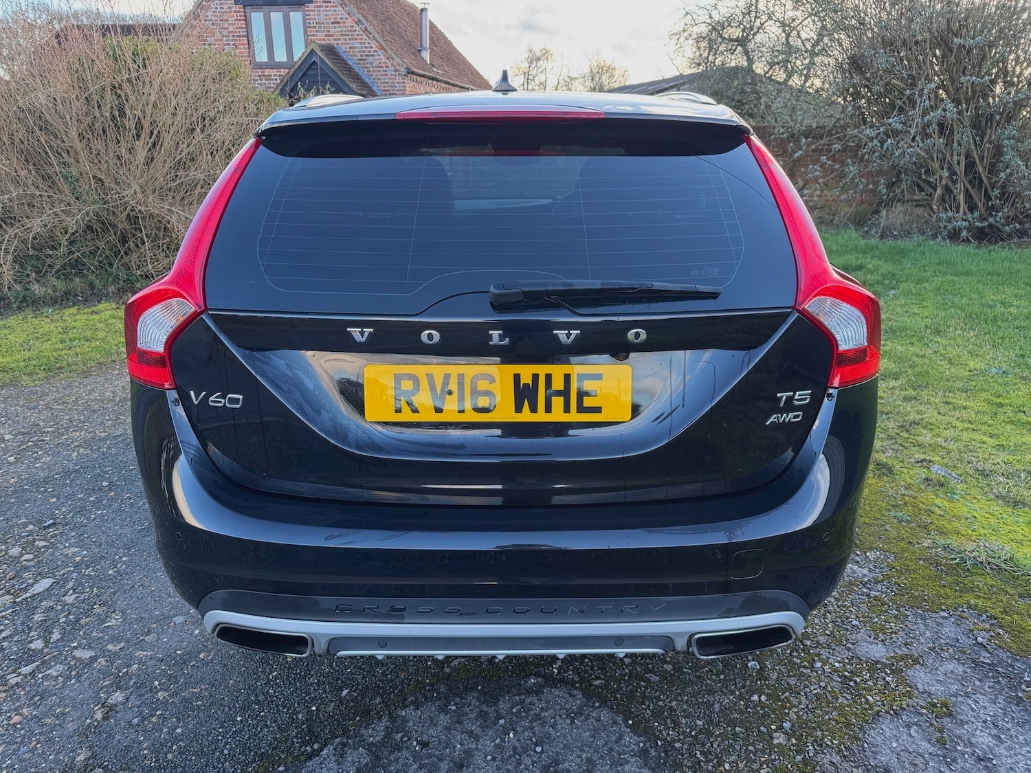 Used Volvo V60 Cross Country 2024 for sale - 77417939: Photo 8