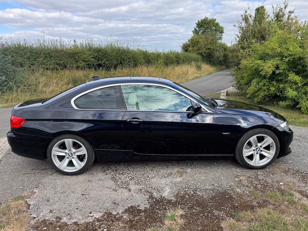 Used BMW 3 Series 2011 for sale - 75315517: Photo 4
