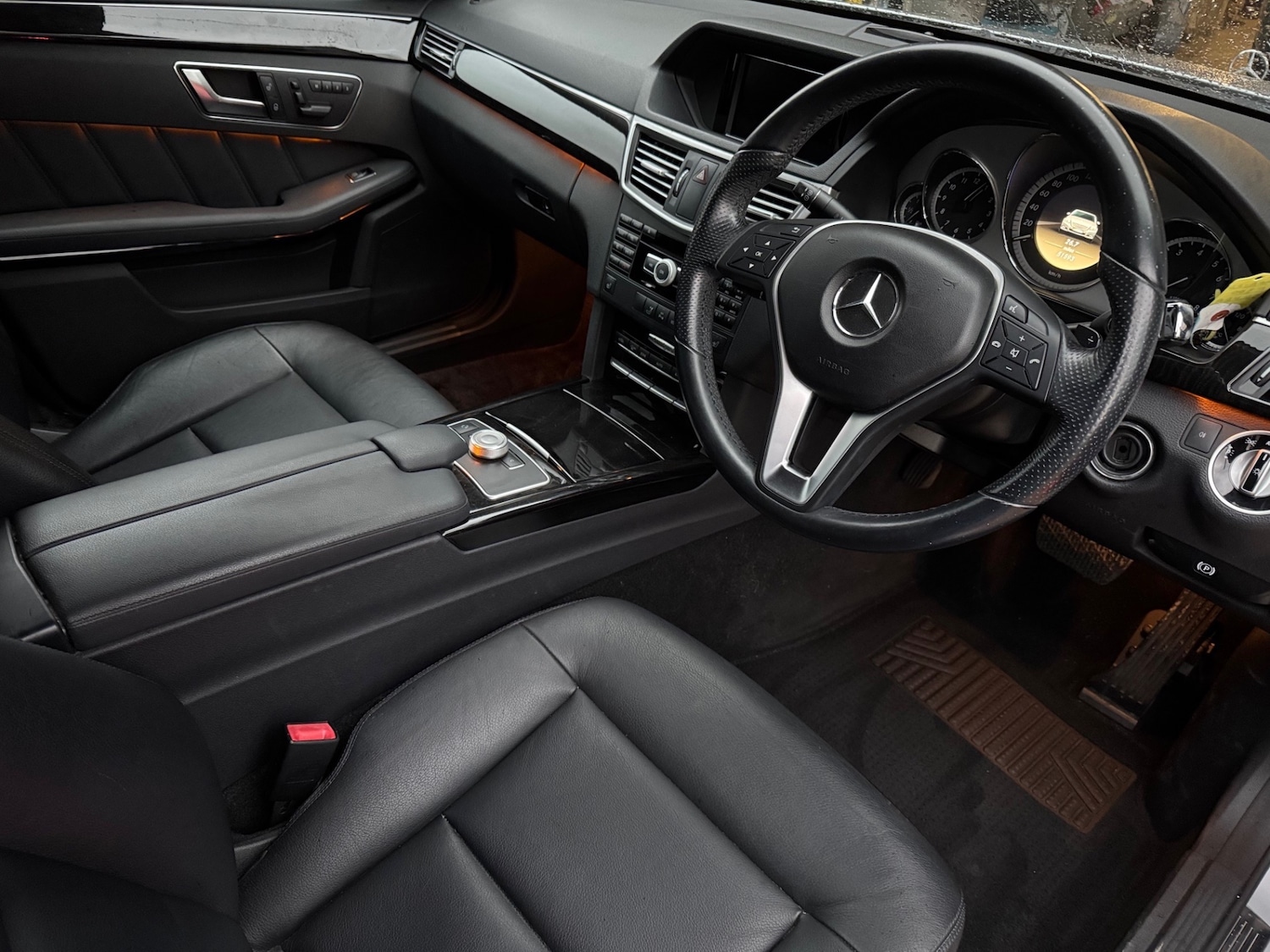 Used Mercedes-Benz E Class 2012 for sale - 76846126: Photo 10