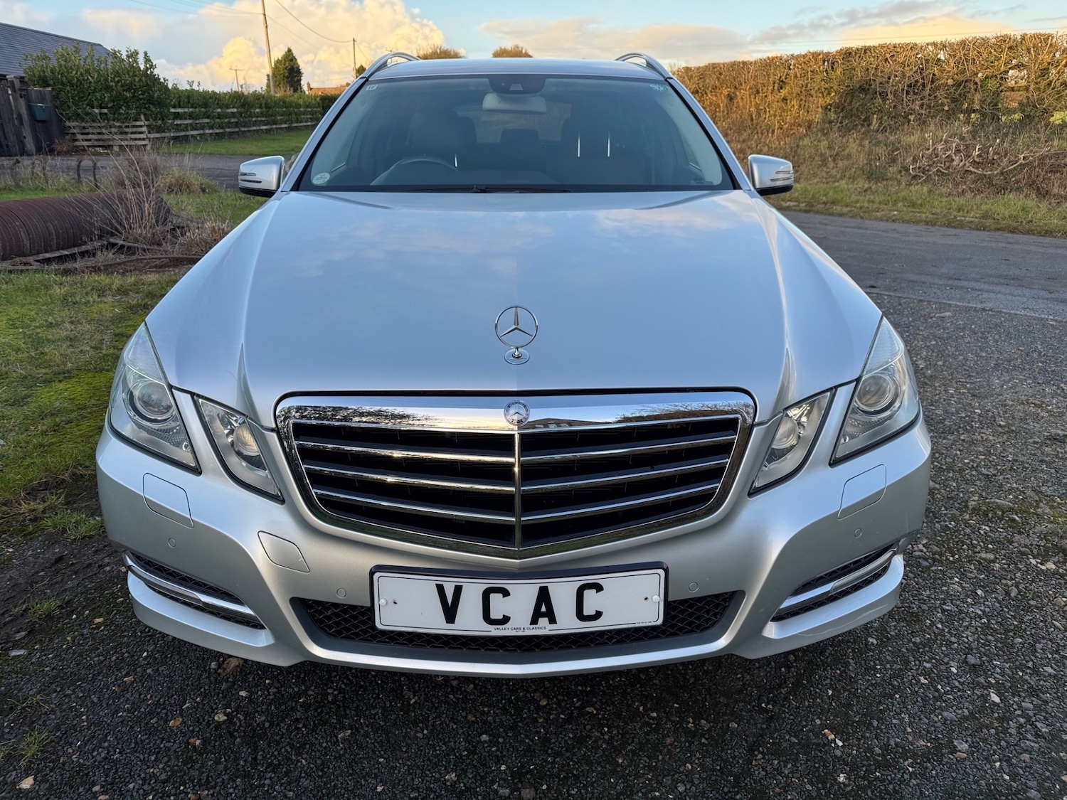 Used Mercedes-Benz E Class 2012 for sale - 76846126: Photo 2