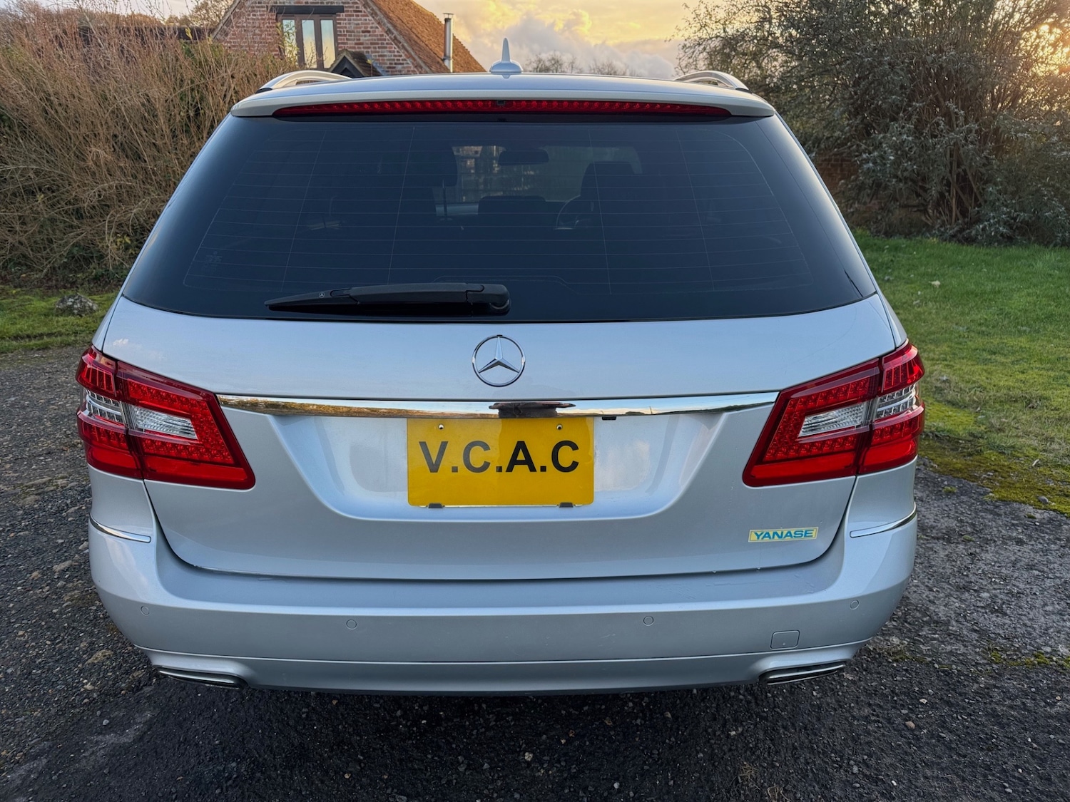 Used Mercedes-Benz E Class 2012 for sale - 76846126: Photo 8