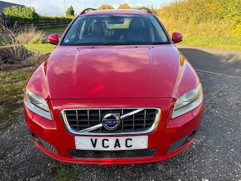Used Volvo V70 2010 for sale - 76554414: Photo