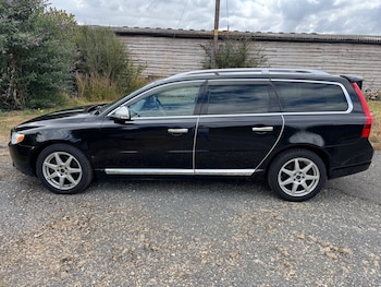 Used Volvo V70 2010 for sale - 75316012: Photo