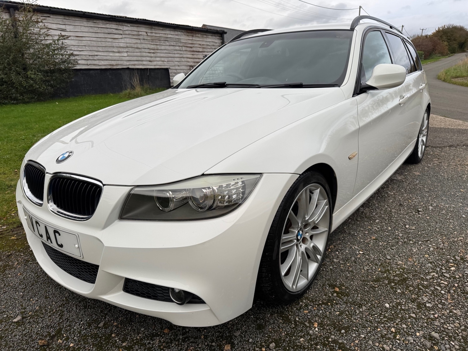 Used BMW 3 Series 2010 for sale - 76554395: Photo 2