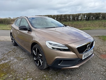 Used Volvo V40 2016 for sale - 78531368: Photo