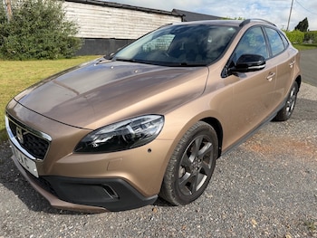 Used Volvo V40 2015 for sale - 78915076: Photo