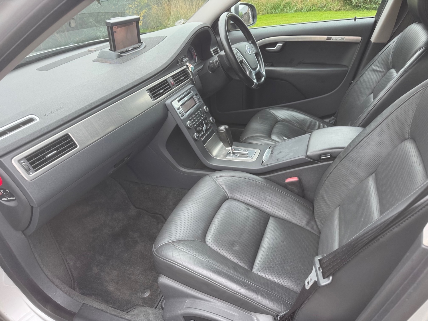 Used Volvo V70 2010 for sale - 76263379: Photo 11