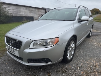 Used Volvo V70 2010 for sale - 76263379: Photo
