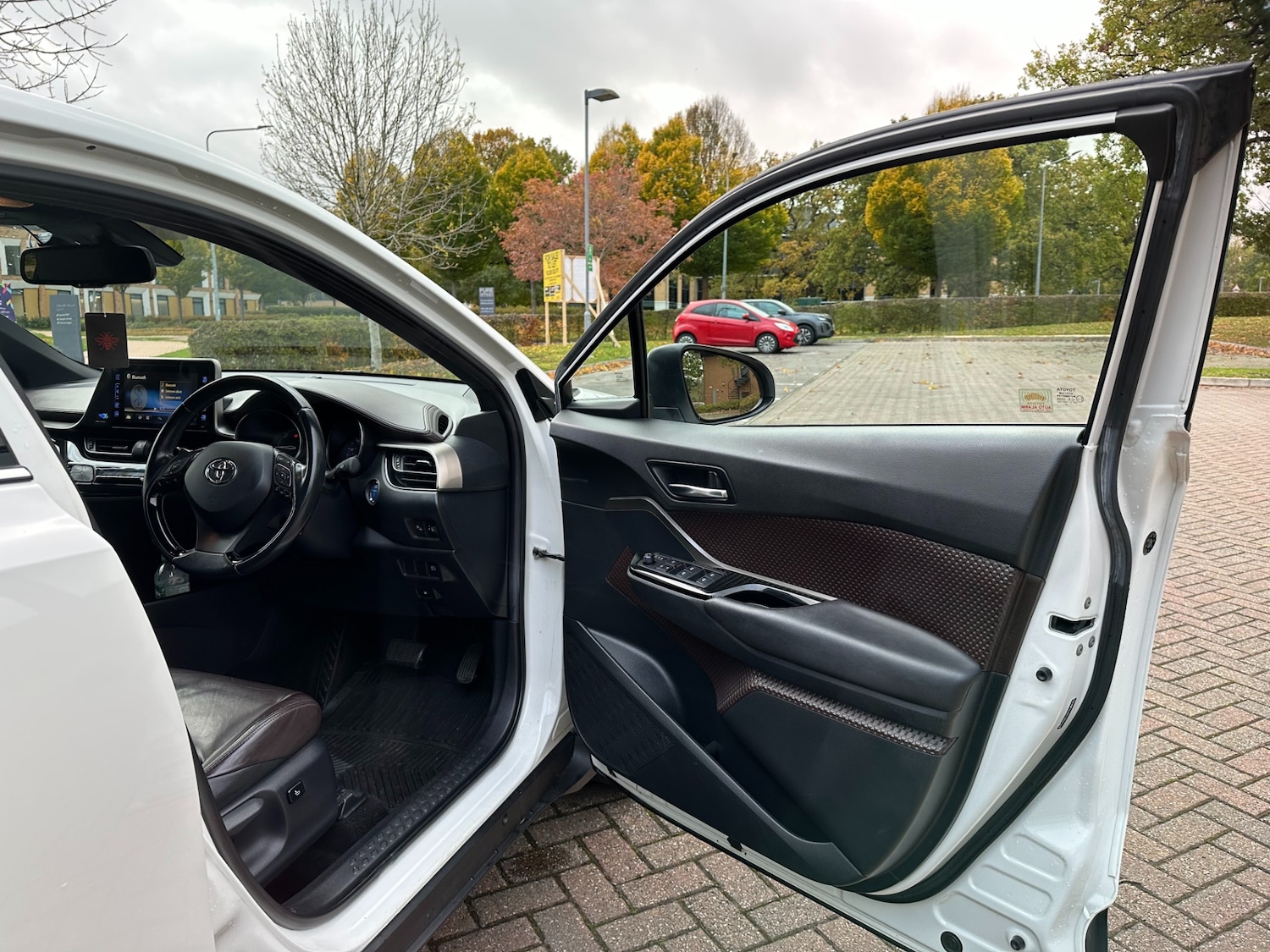 Used Toyota C-HR 2016 for sale - 77023222: Photo 24