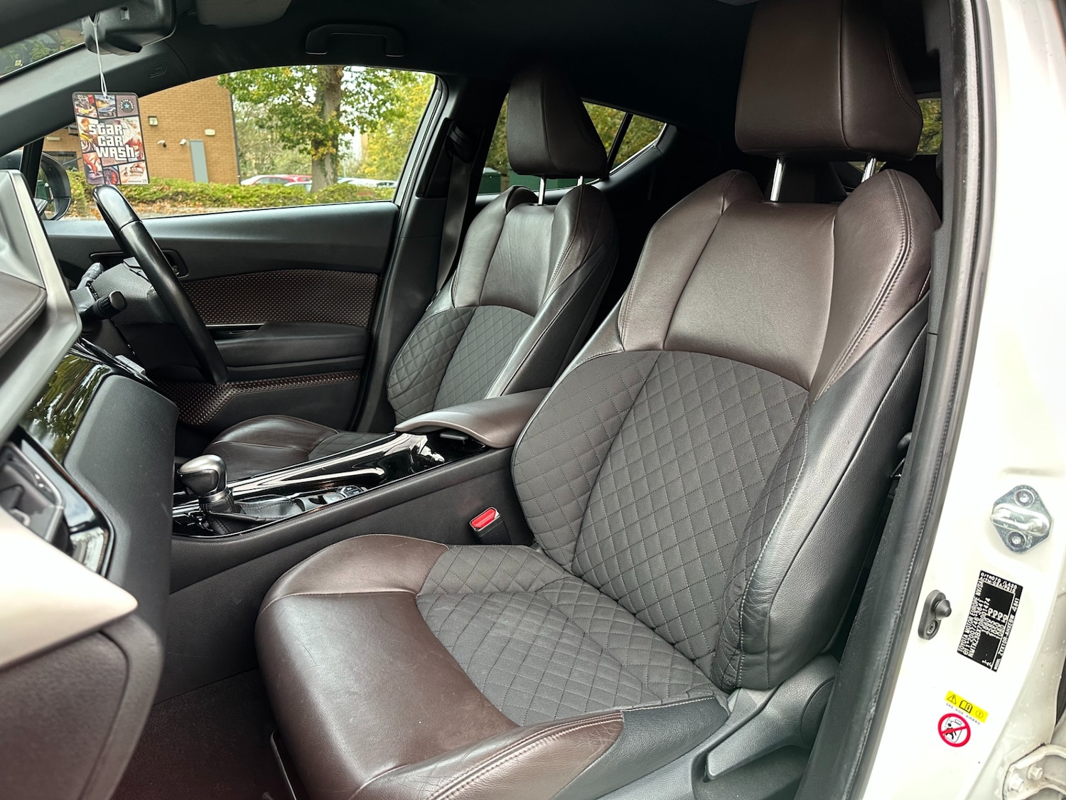 Used Toyota C-HR 2016 for sale - 77023222: Photo 25