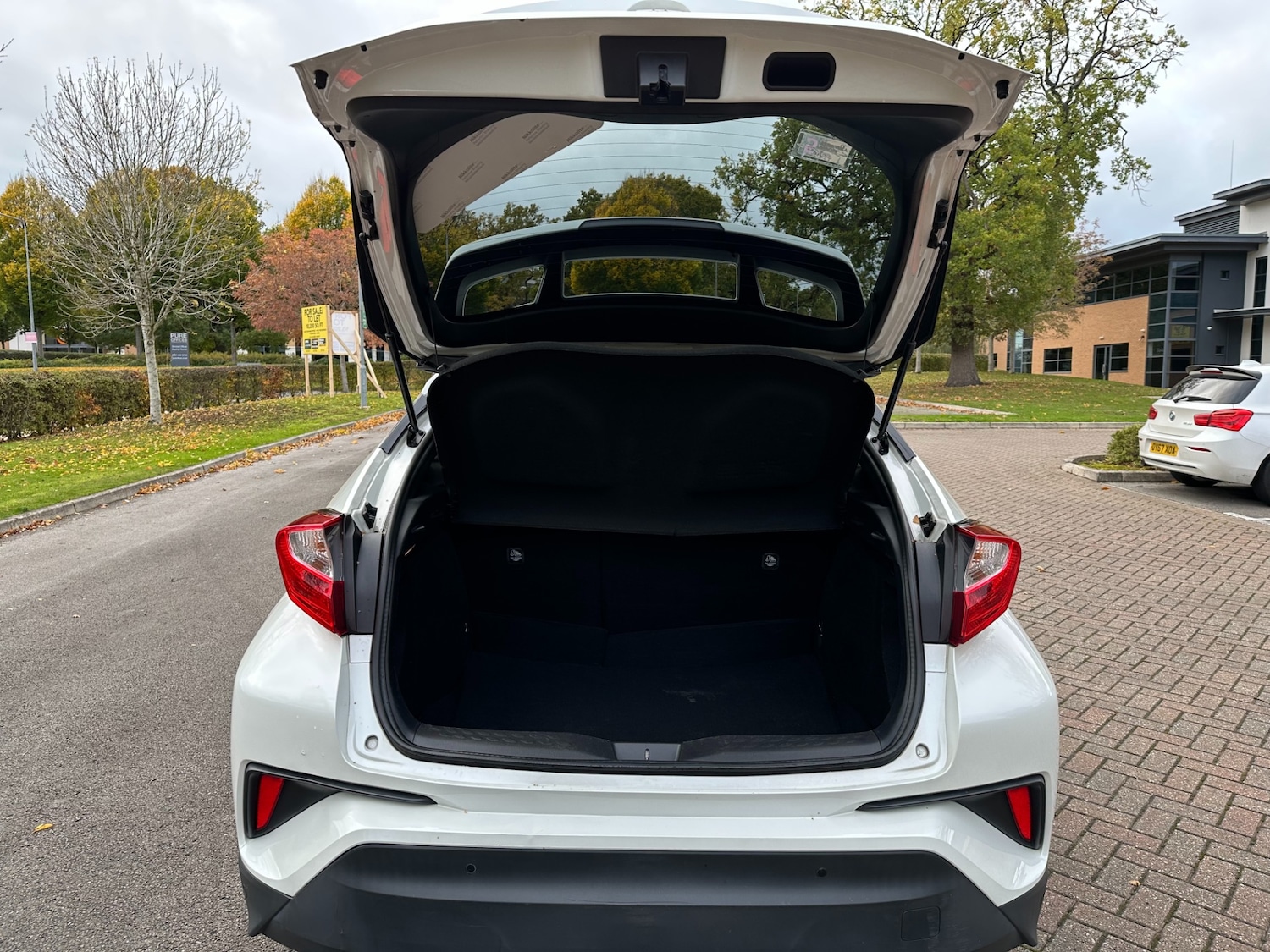 Used Toyota C-HR 2016 for sale - 77023222: Photo 27