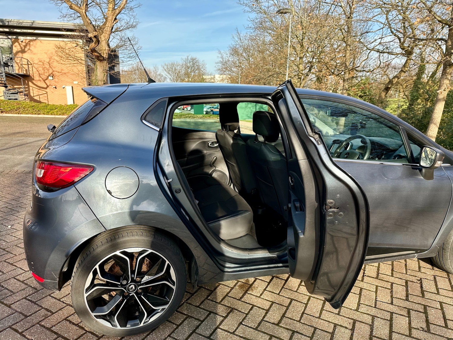 Used Renault Clio 2018 for sale - 77023179: Photo 22