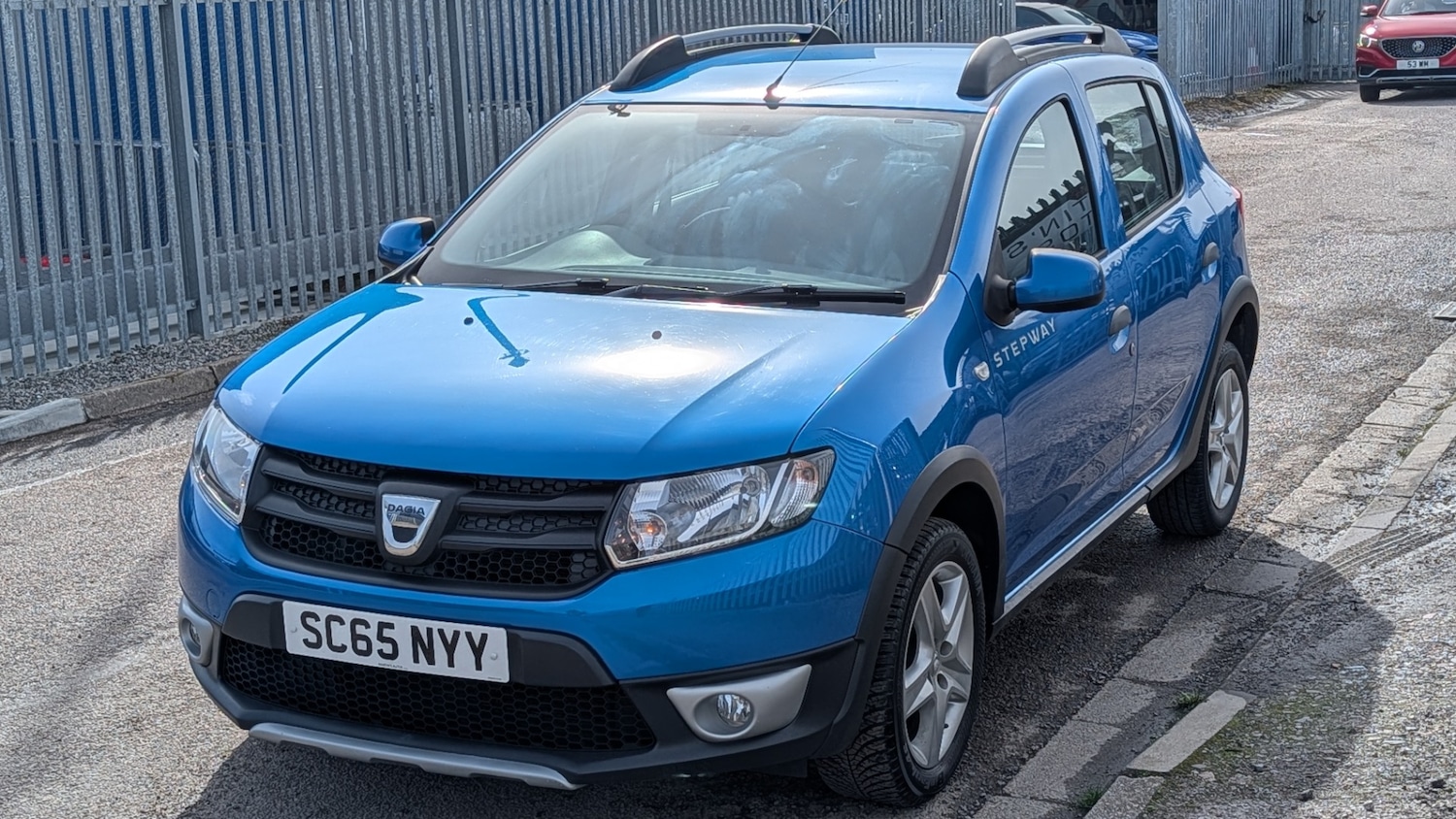 Used Dacia Sandero Stepway 2015 for sale - 78121648: Photo 2