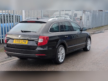 Used Skoda Superb 2015 for sale - 76892985: Photo