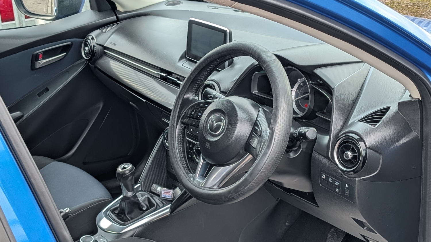 Used Mazda Mazda2 2015 for sale - 77616154: Photo 5