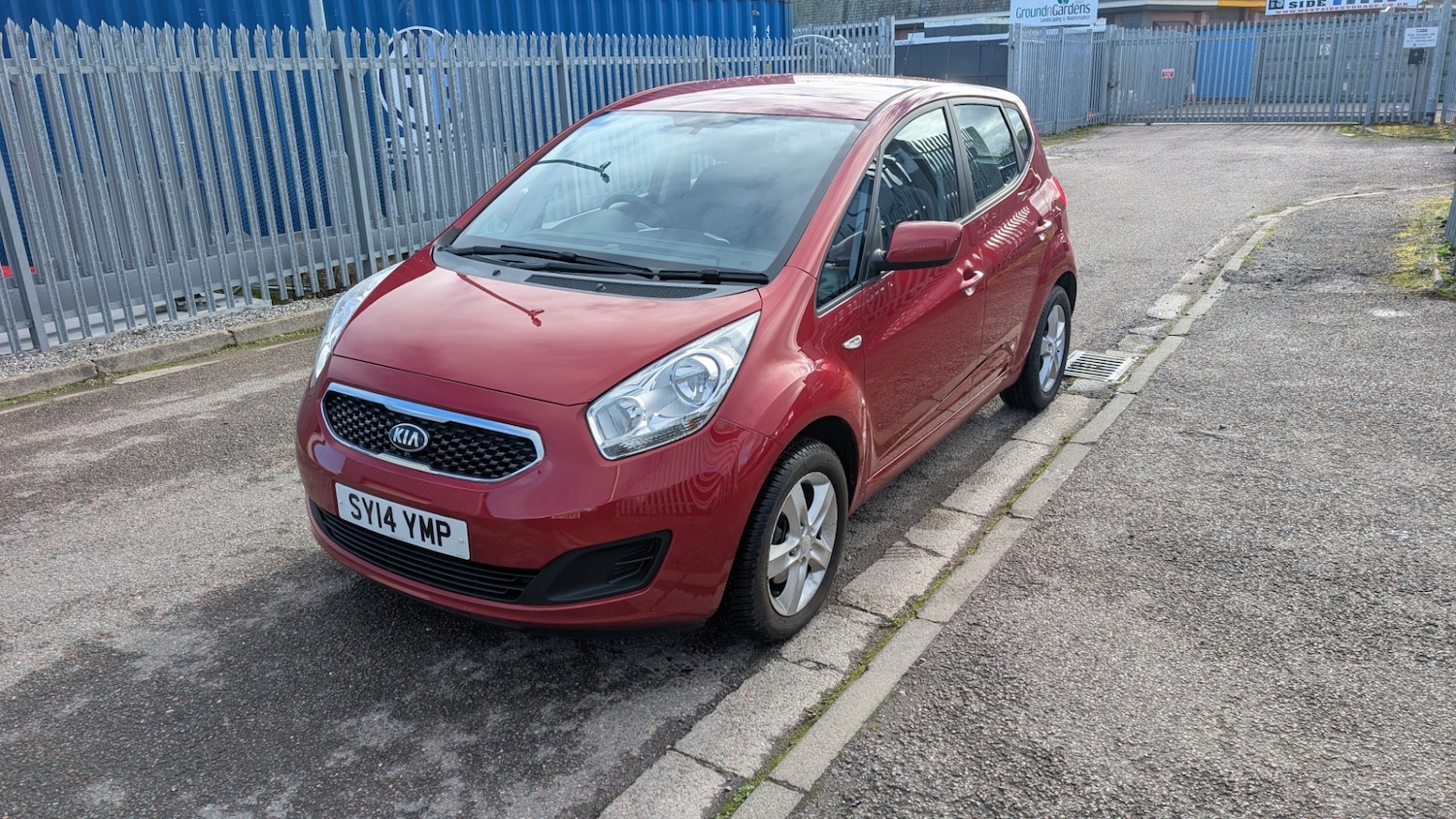 Used Kia Venga 2014 for sale - 76382859: Photo 2
