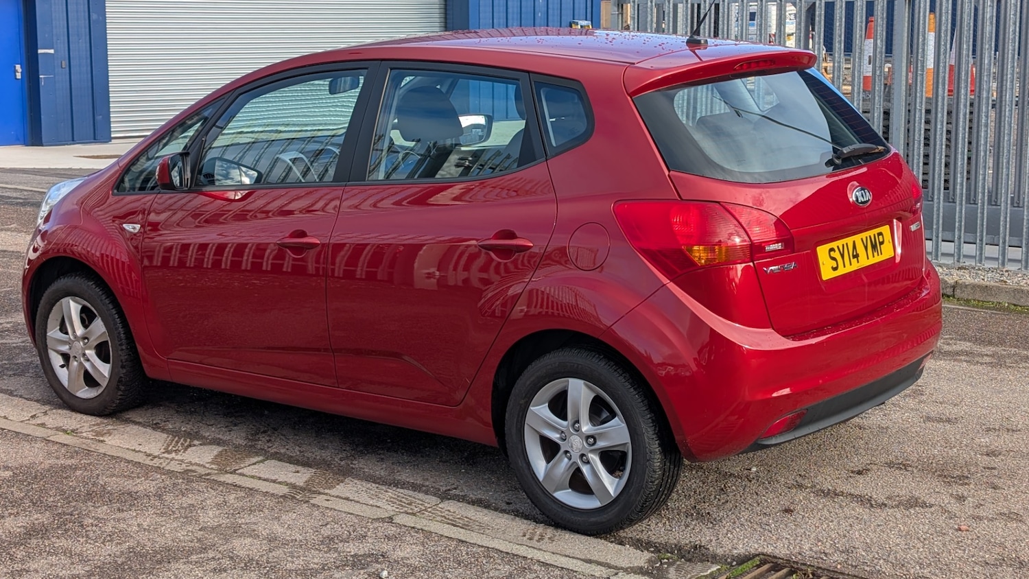 Used Kia Venga 2014 for sale - 76382859: Photo 3