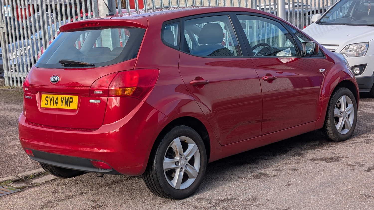 Used Kia Venga 2014 for sale - 76382859: Photo 4