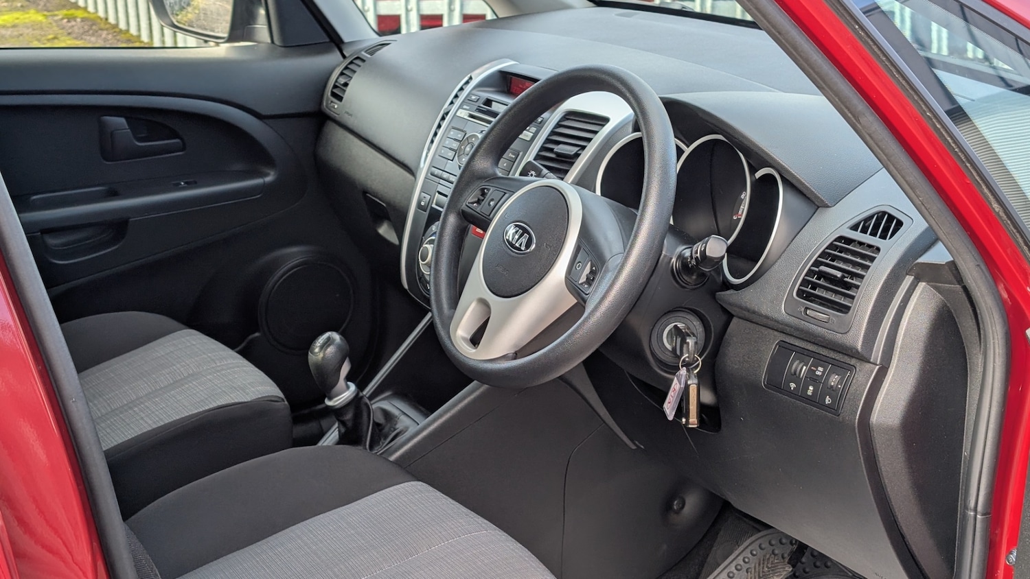 Used Kia Venga 2014 for sale - 76382859: Photo 5