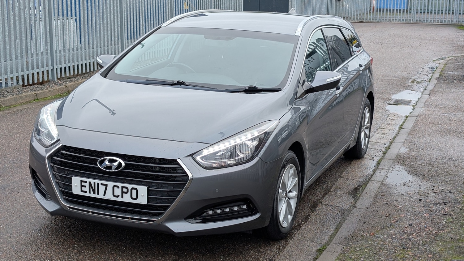 Used Hyundai i40 2017 for sale - 76567873: Photo 2