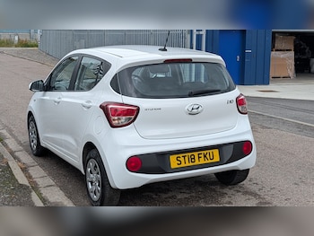 Used Hyundai i10 2018 for sale - 79067754: Photo